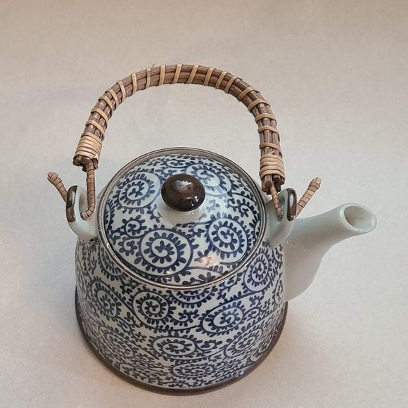 Blue Patterned Tea Pot - Picture 3 of 8